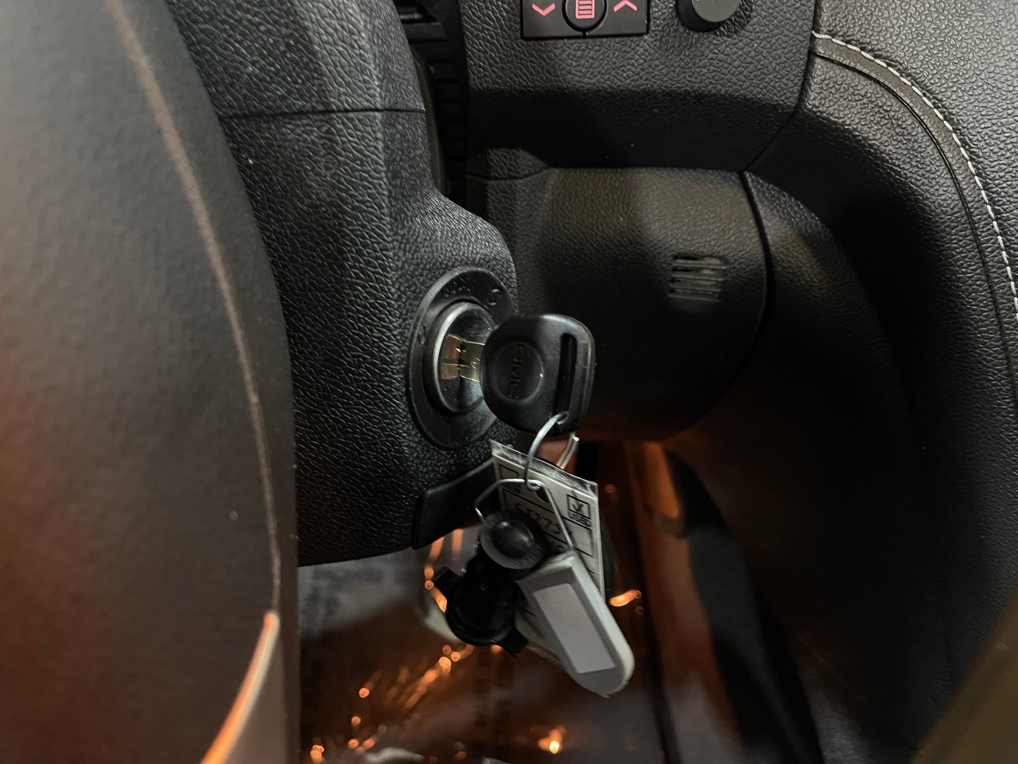 Used 2015 GMC Acadia Denali image 20