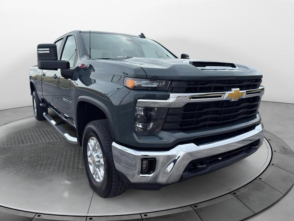 New 2026 Chevrolet Silverado 2500 LT AWD/4WD image 3