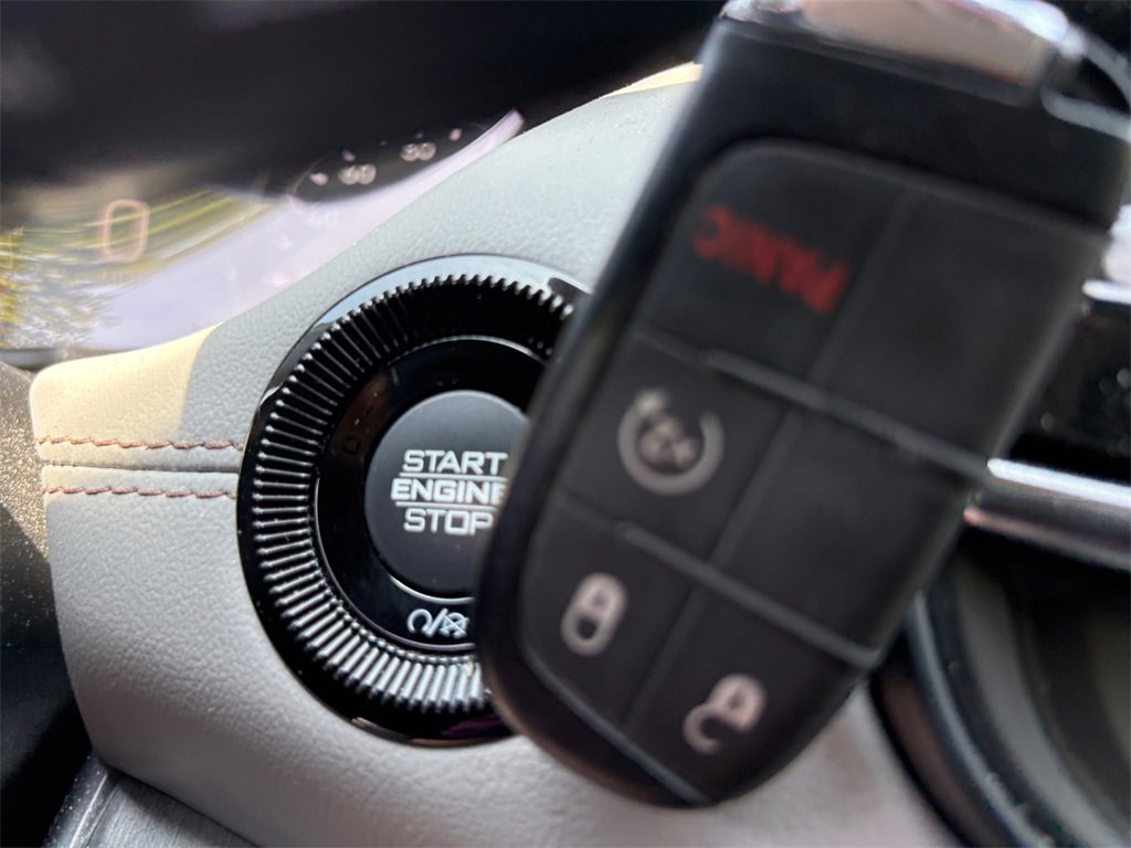 Certified 2022 Jeep Compass Limited image 31