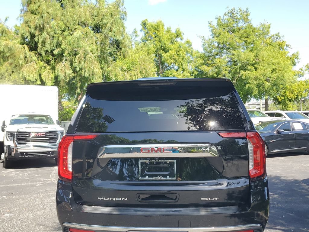 Certified 2022 GMC Yukon SLT w/ SLT Premium Package AWD/4WD image 13