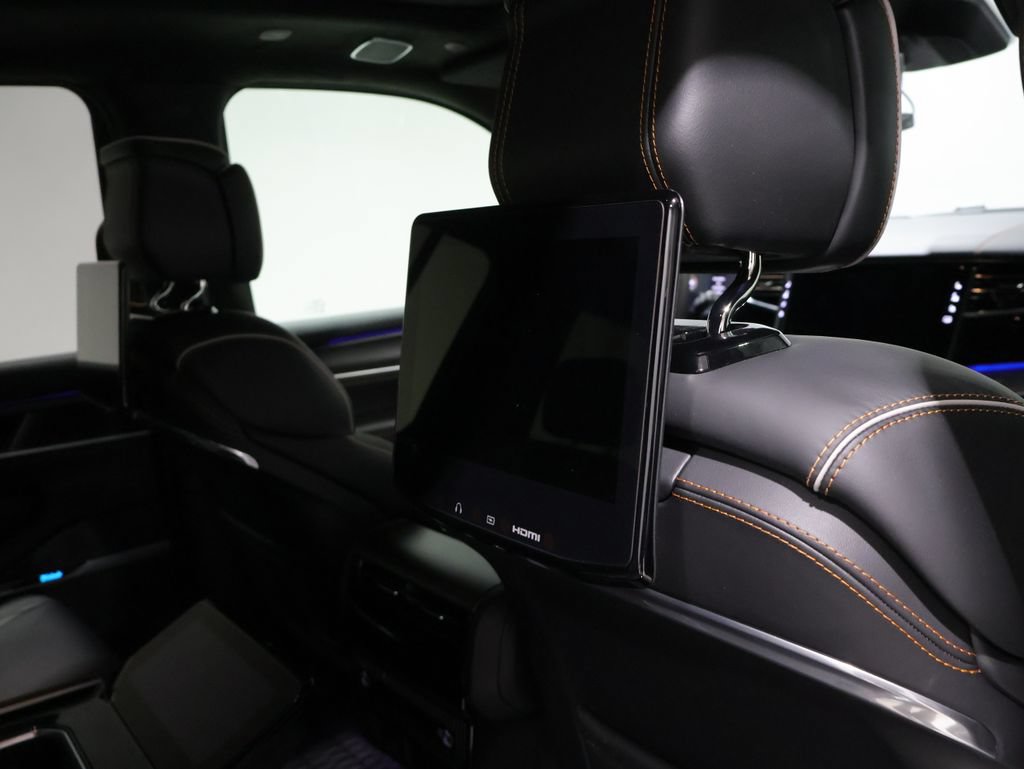 New 2026 Jeep Grand Wagoneer L Summit AWD/4WD image 23