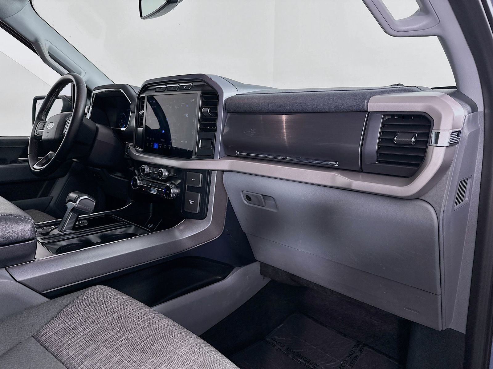 Used 2023 Ford F150 Lightning XLT AWD/4WD image 29