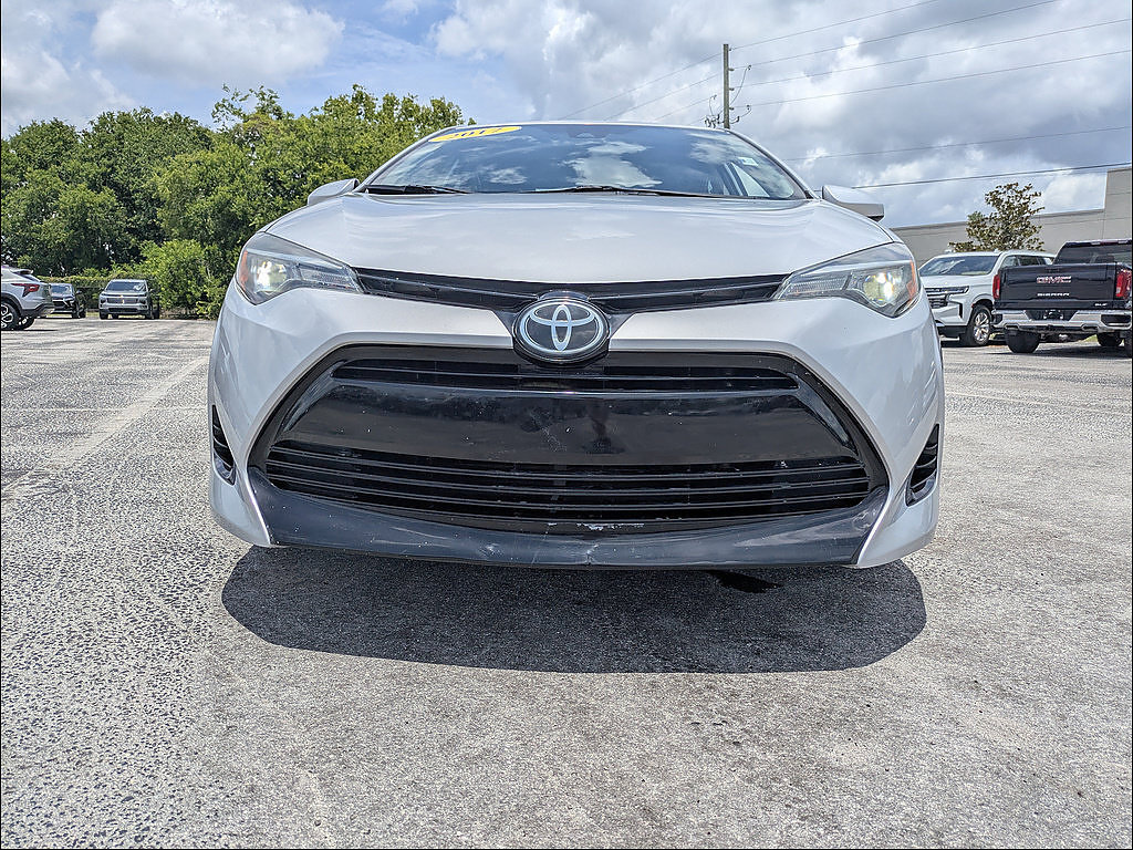 Used 2017 Toyota Corolla LE FWD image 6