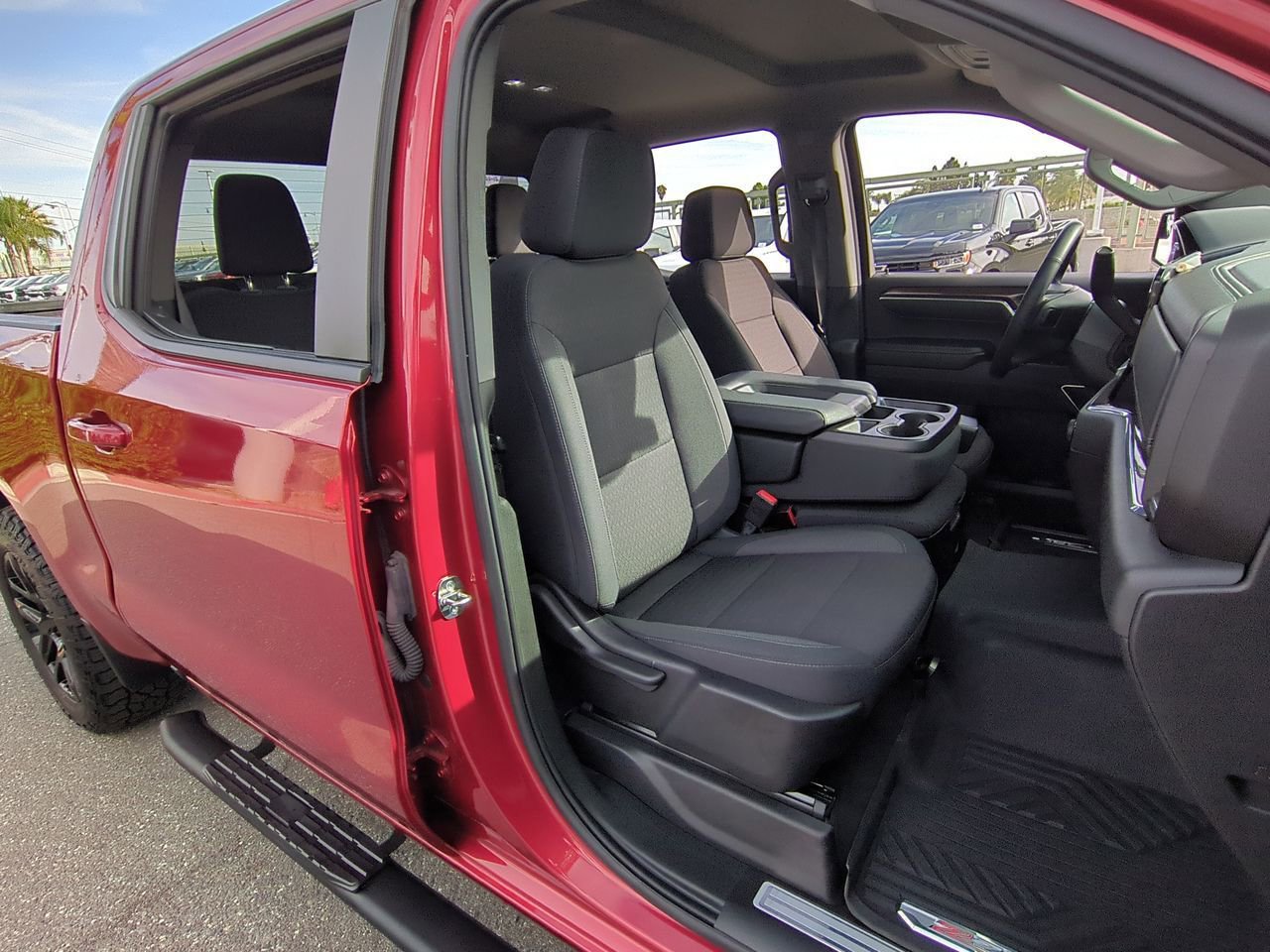 Certified 2024 Chevrolet Silverado 1500 RST AWD/4WD image 27