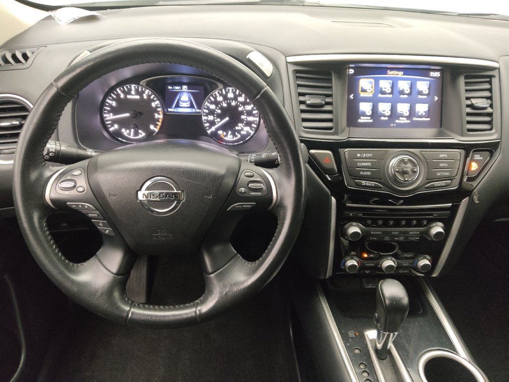 Used 2019 Nissan Pathfinder SV AWD/4WD image 22