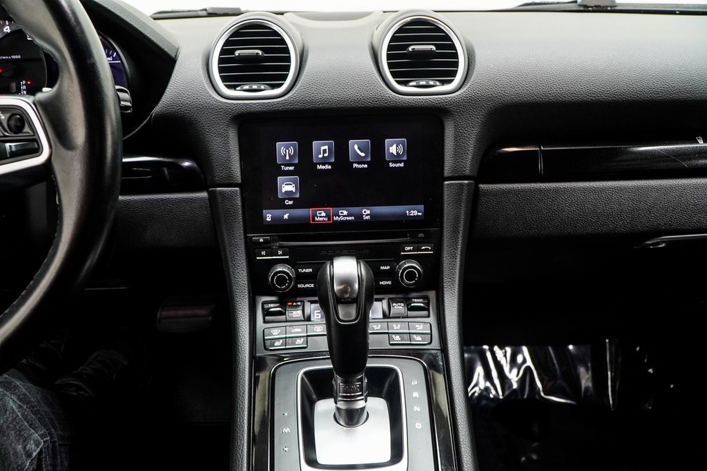 Used 2021 Porsche 718 Boxster image 20