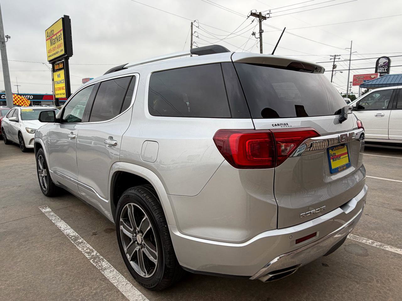 Used 2018 GMC Acadia Denali w/ Technology Package FWD image 7