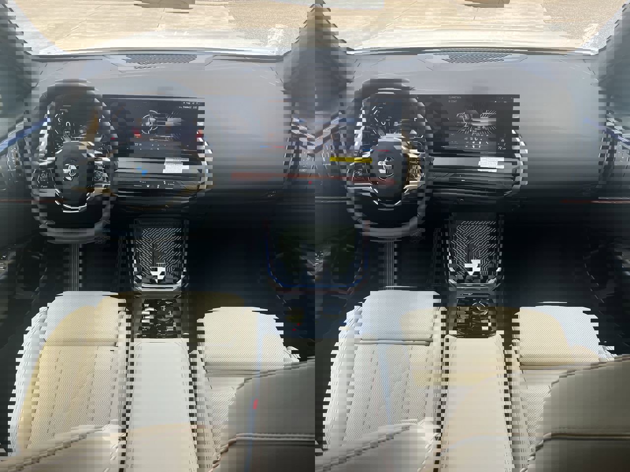 Used 2025 BMW X3 xDrive30i w/ Convenience Package image 28