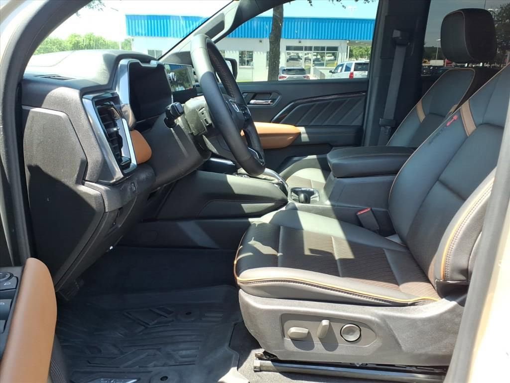 Used 2023 GMC Canyon AT4 w/ AT4 Premium Package AWD/4WD image 21