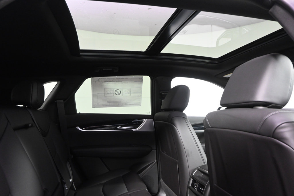 New 2026 Cadillac XT5 Premium Luxury w/ LPO, Floor Liner Package AWD/4WD image 17
