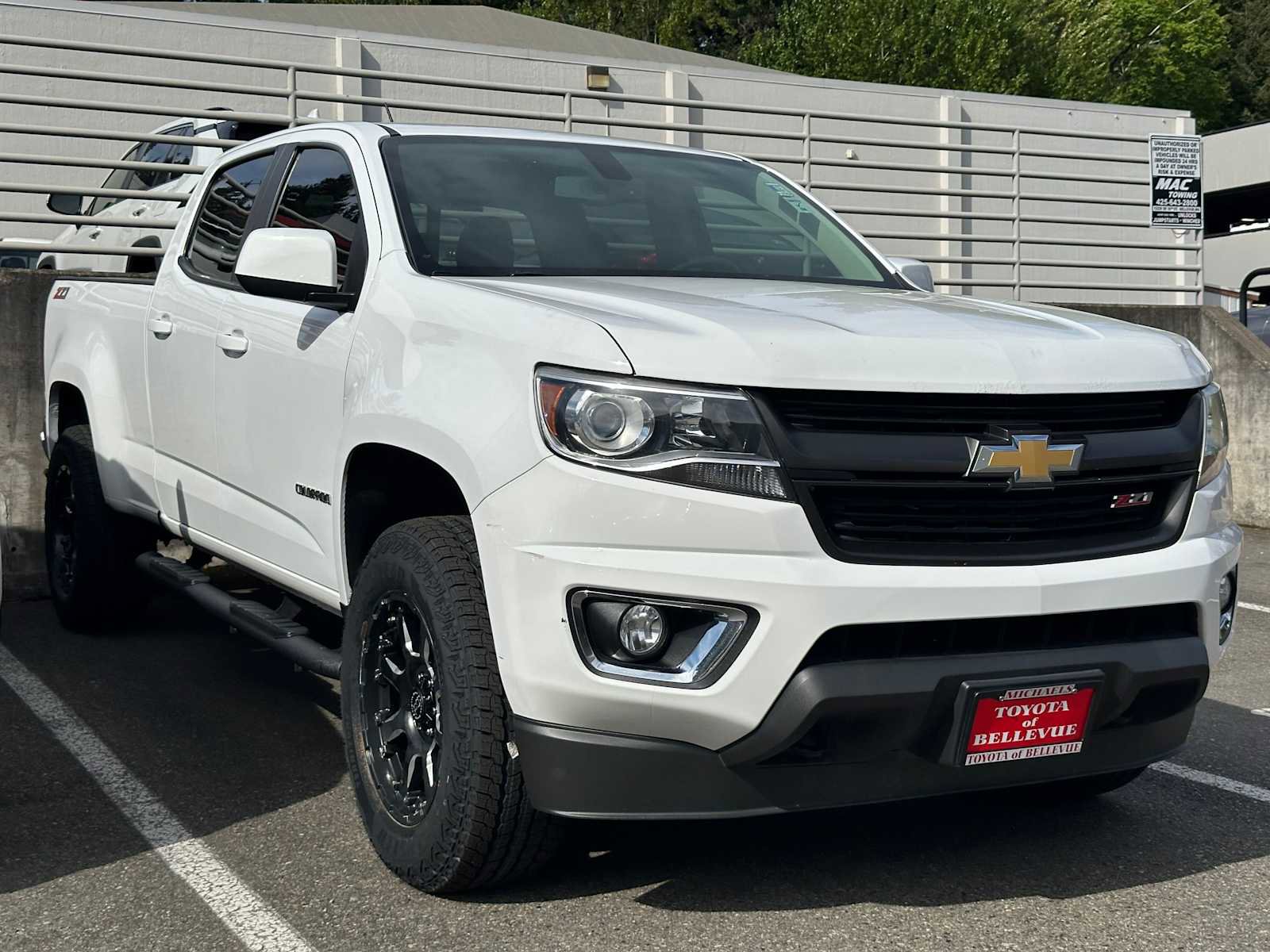 Used 2018 Chevrolet Colorado Z71 AWD/4WD image 3
