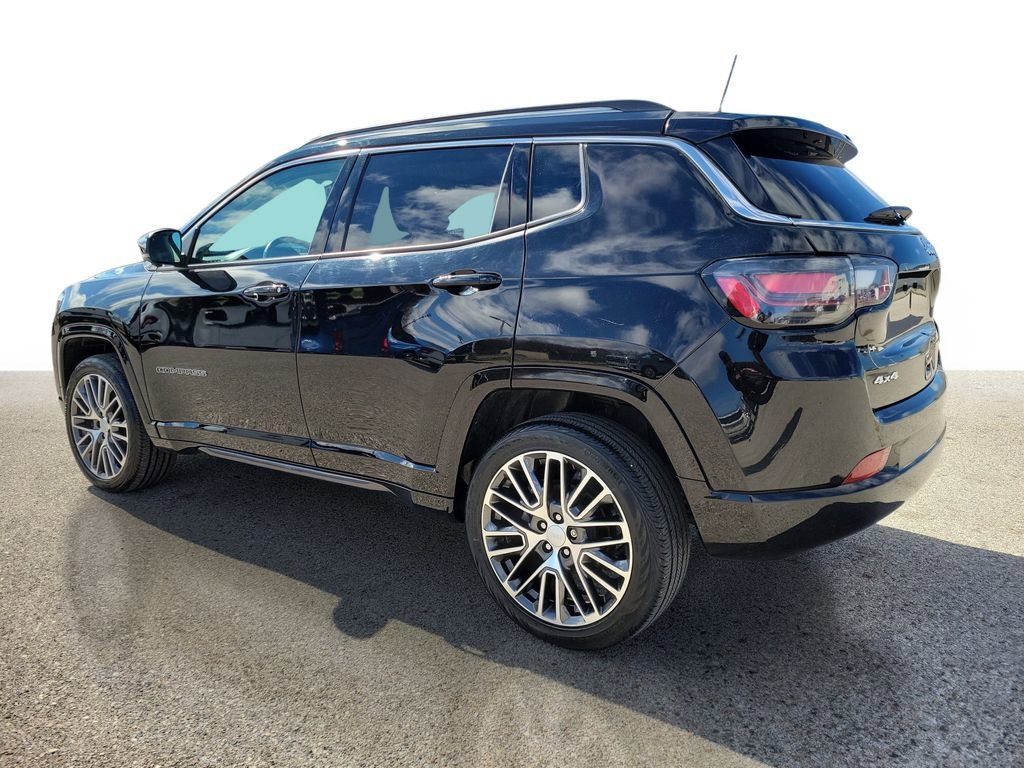 Used 2022 Jeep Compass Limited w/ Elite Group image 3
