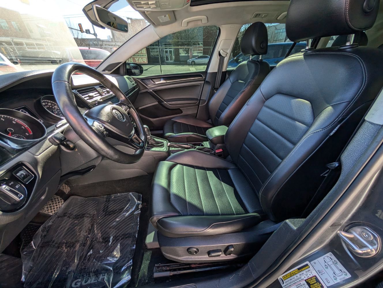 Used 2018 Volkswagen Golf SEL image 15