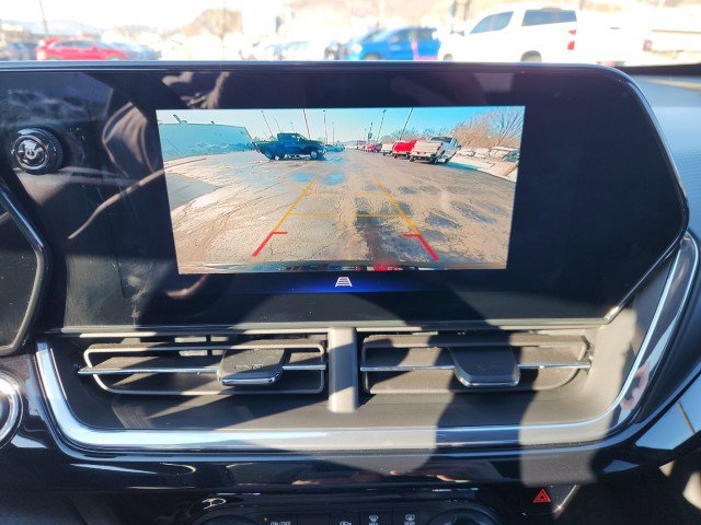 Used 2024 Chevrolet Trax RS w/ Sunroof Package image 41