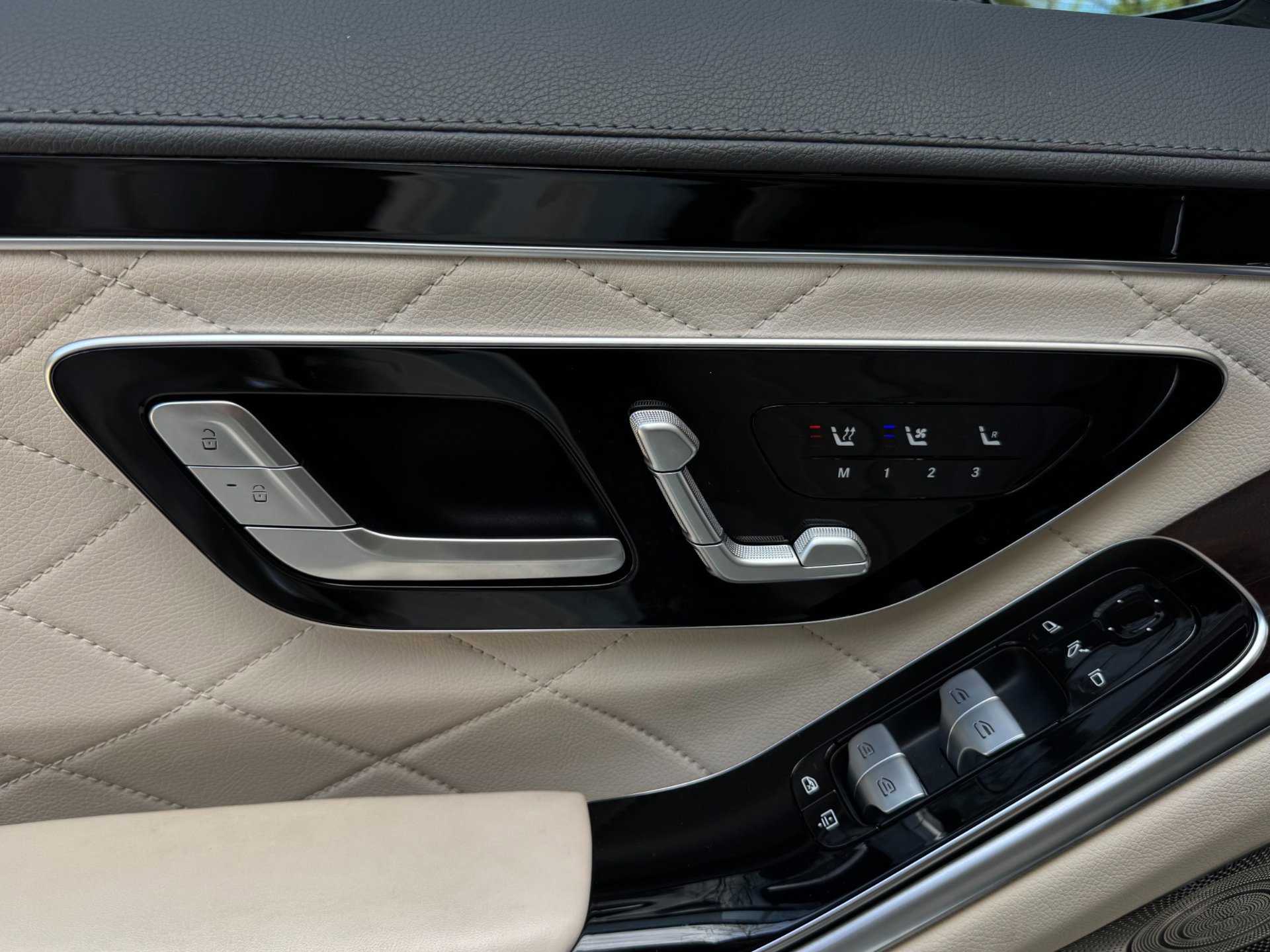 Used 2022 Mercedes-Benz S 580 4MATIC Sedan image 80