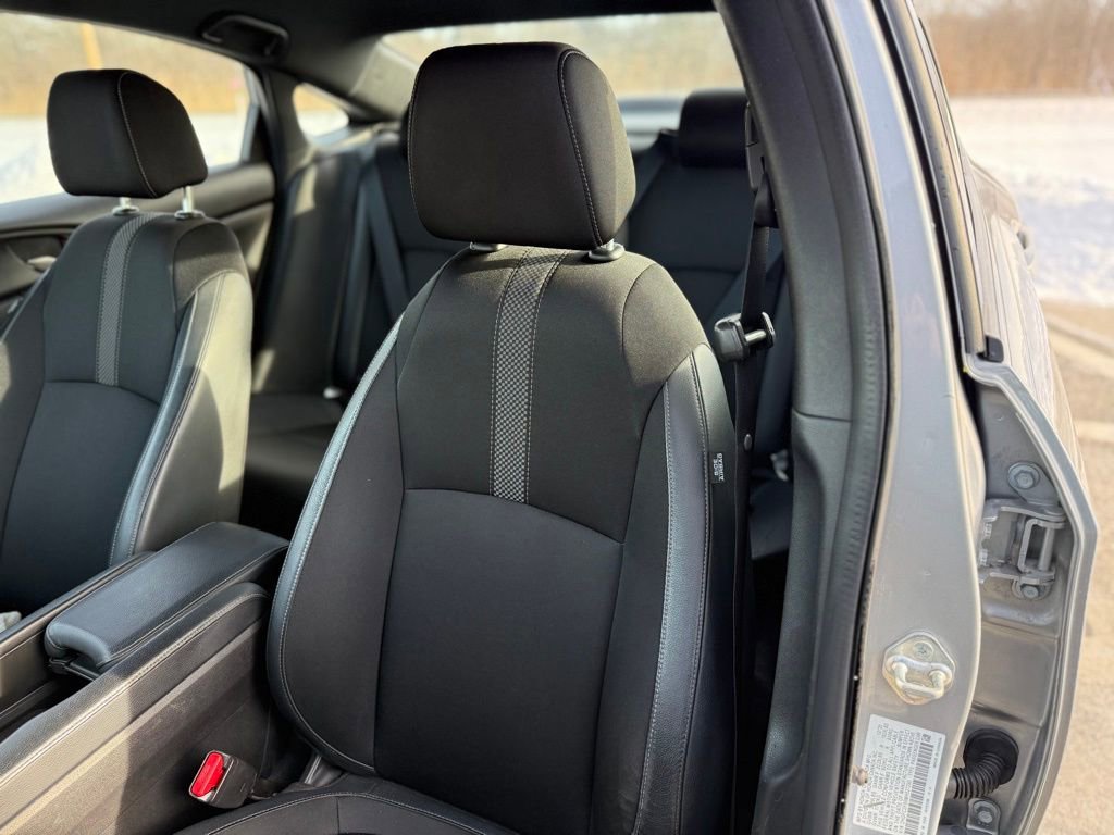Used 2020 Honda Civic Sport image 6