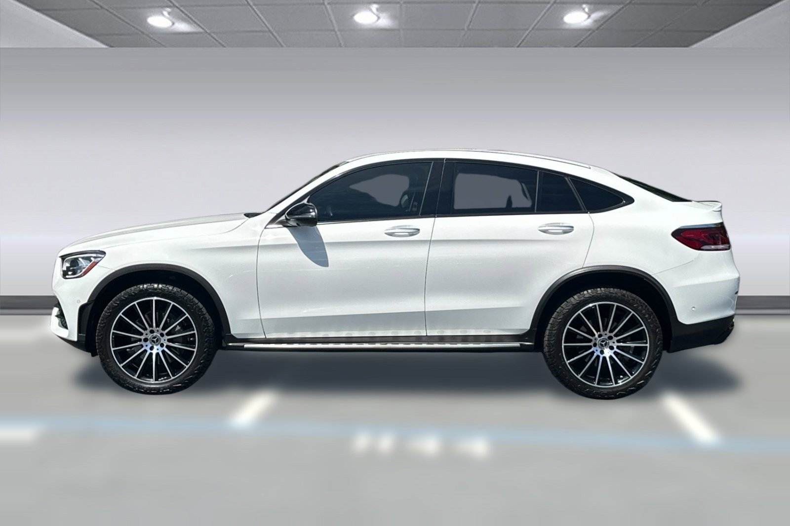 Used 2021 Mercedes-Benz GLC 300 4MATIC Coupe image 2