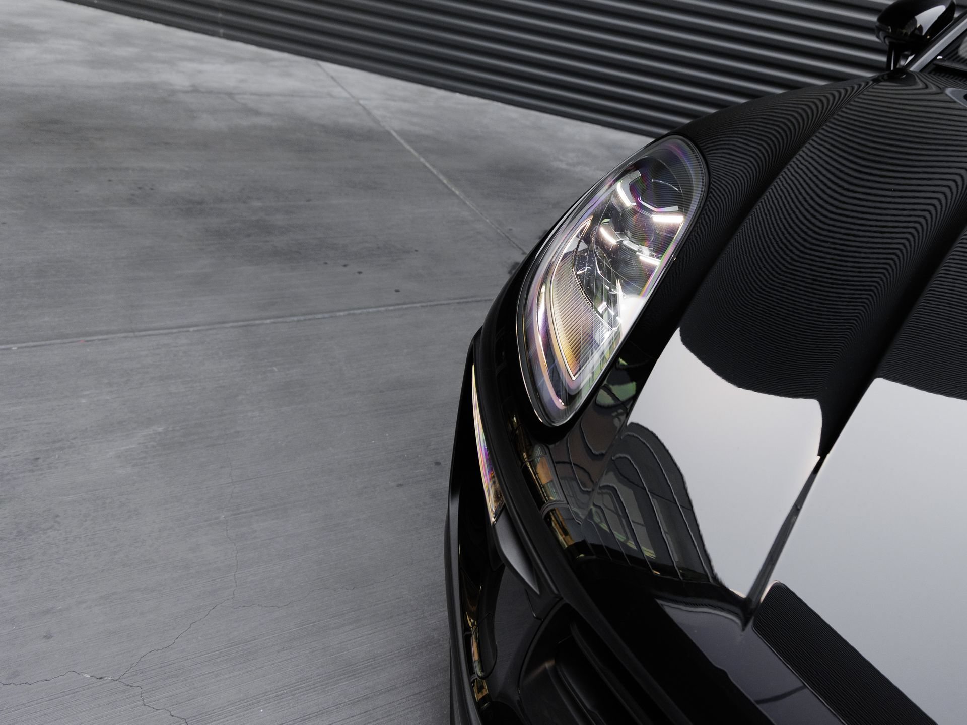 Certified 2025 Porsche Macan AWD/4WD image 40