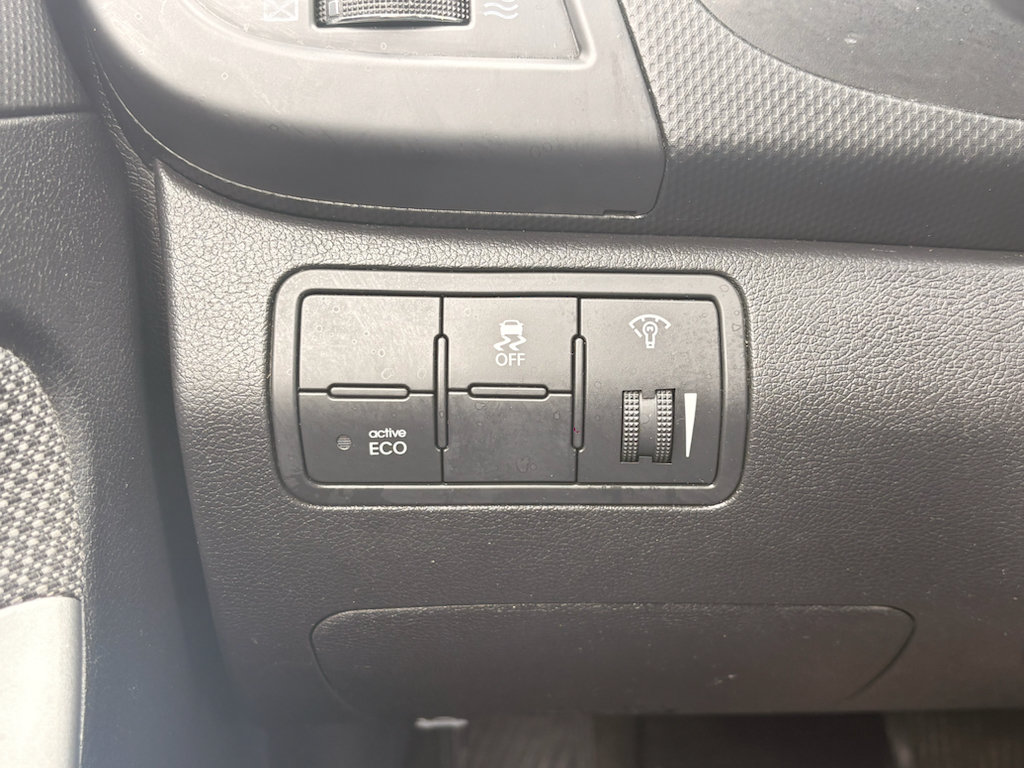 Used 2013 Hyundai Accent GS FWD image 15