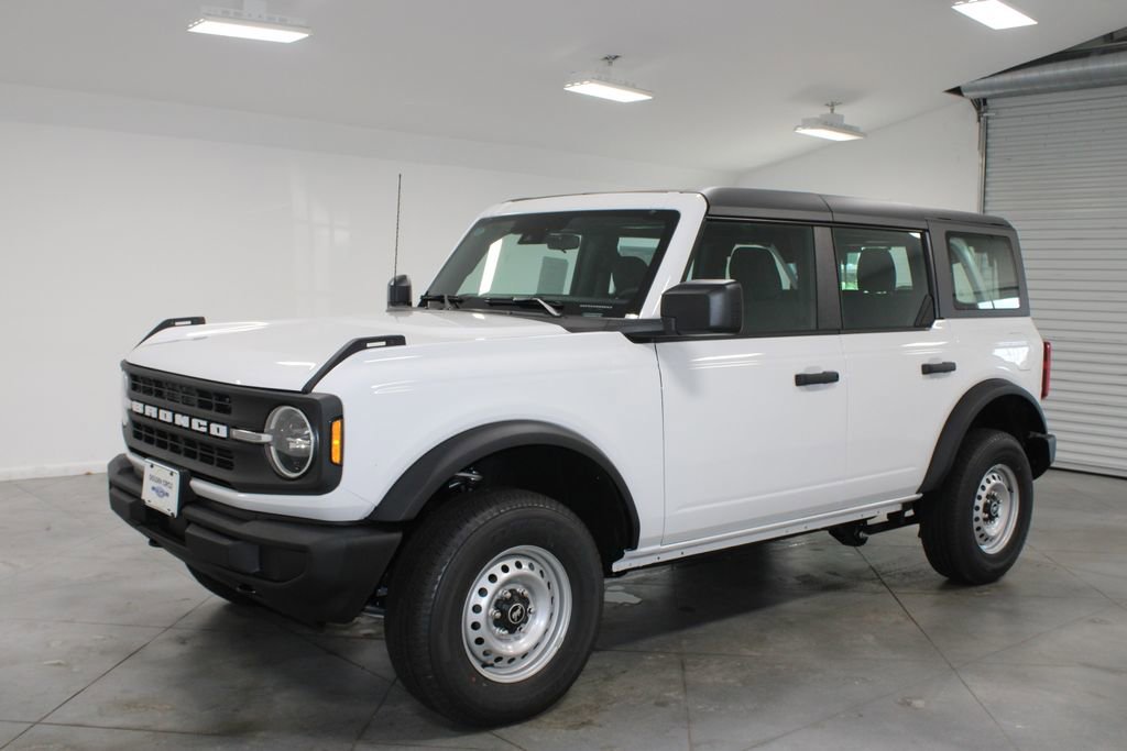 New 2025 Ford Bronco 4-Door image 3