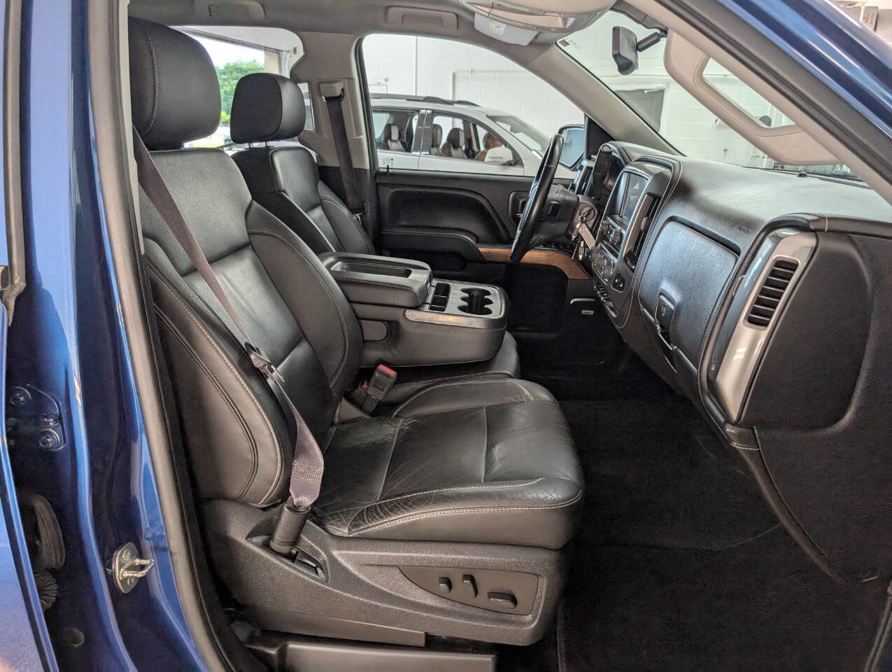 Used 2015 Chevrolet Silverado 1500 LTZ Z71 image 17