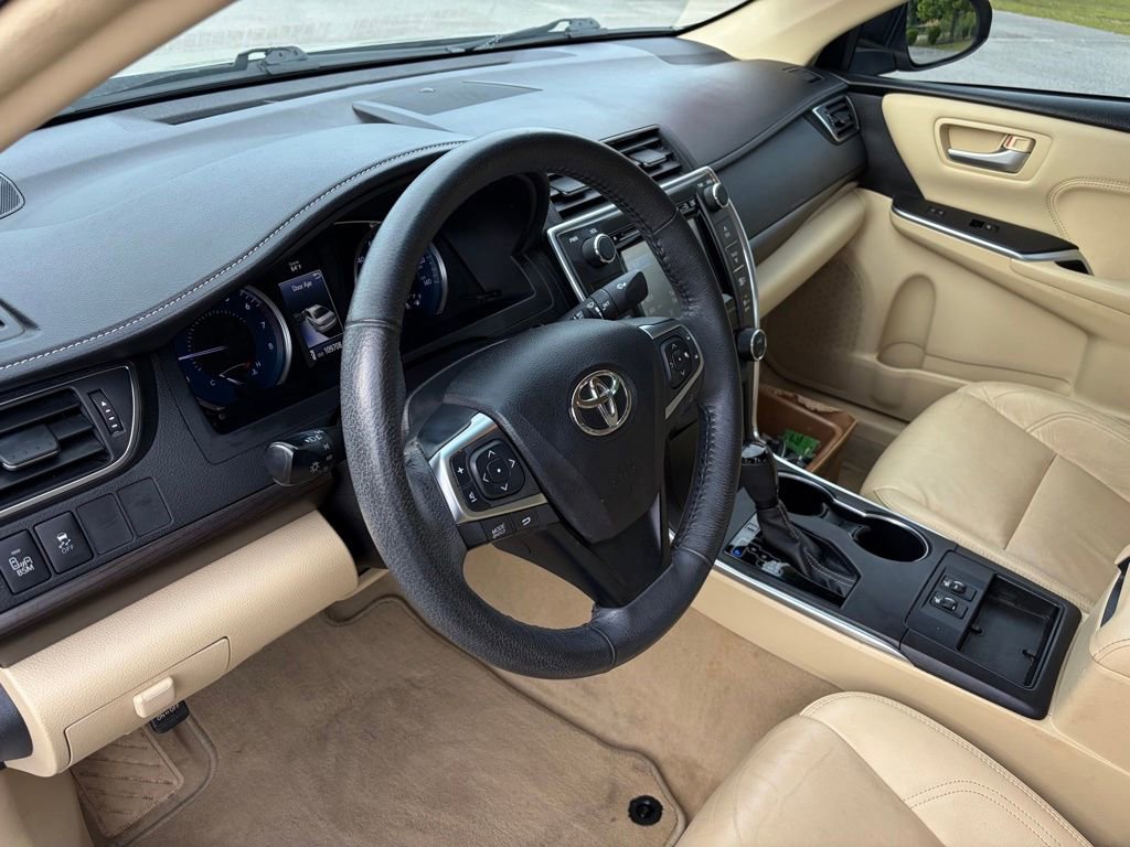 Used 2017 Toyota Camry XLE FWD image 18