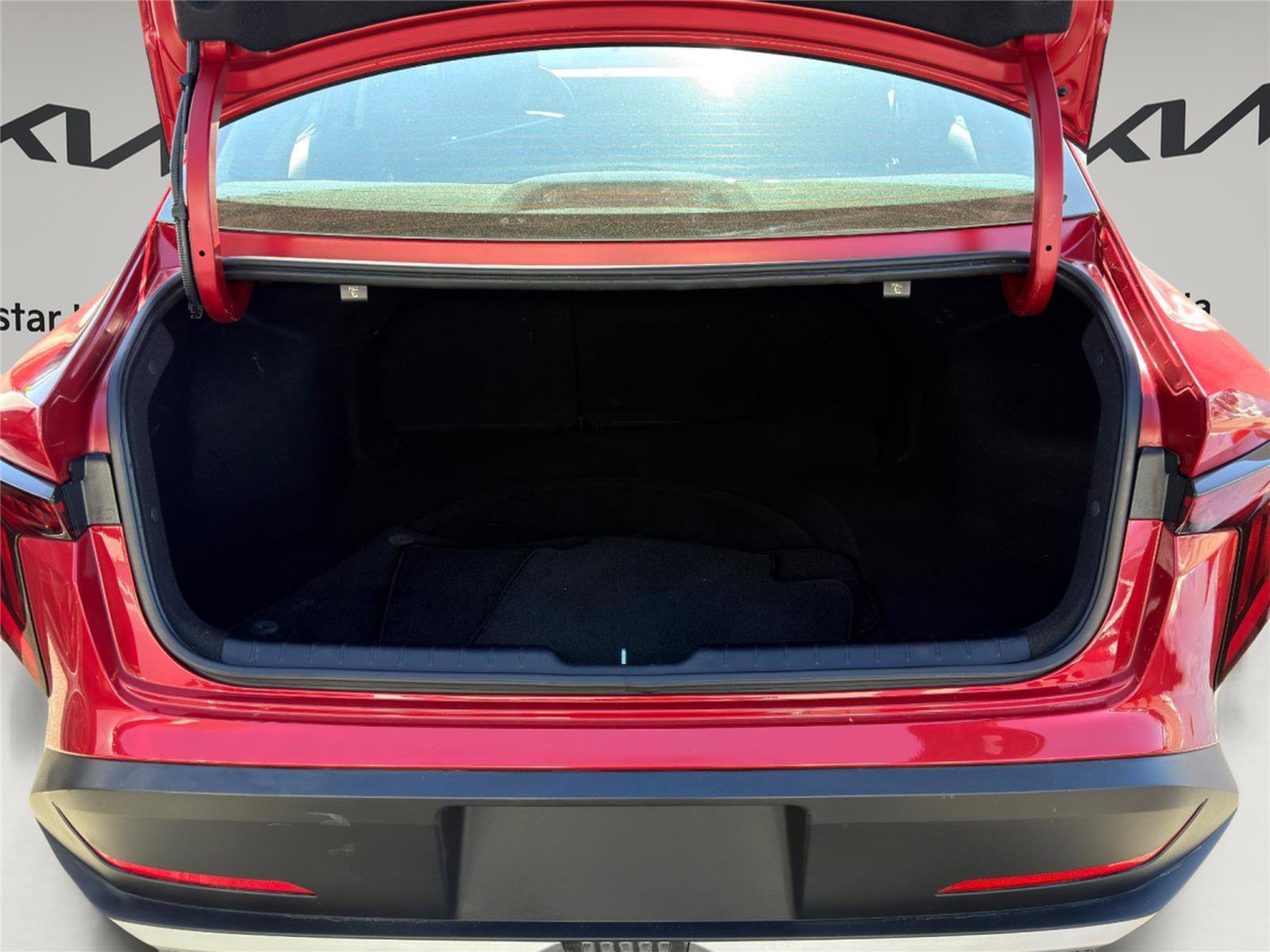 Used 2025 Kia K4 LXS image 25