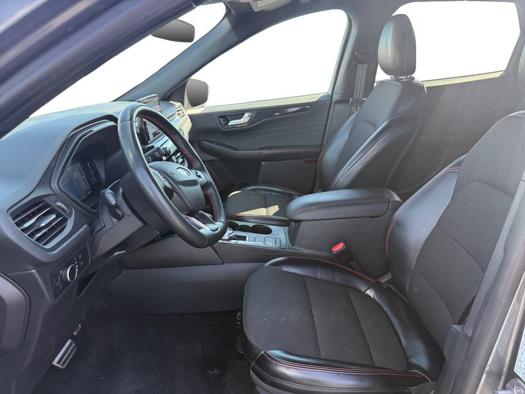 Certified 2024 Ford Escape ST-Line AWD/4WD image 21