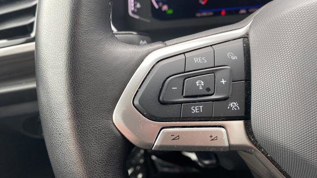 Used 2024 Volkswagen Jetta SEL FWD image 33