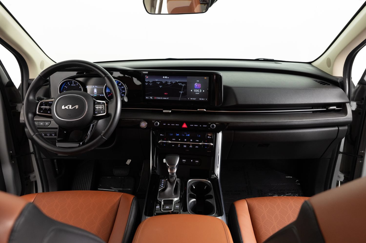 Used 2022 Kia Carnival SX FWD image 40