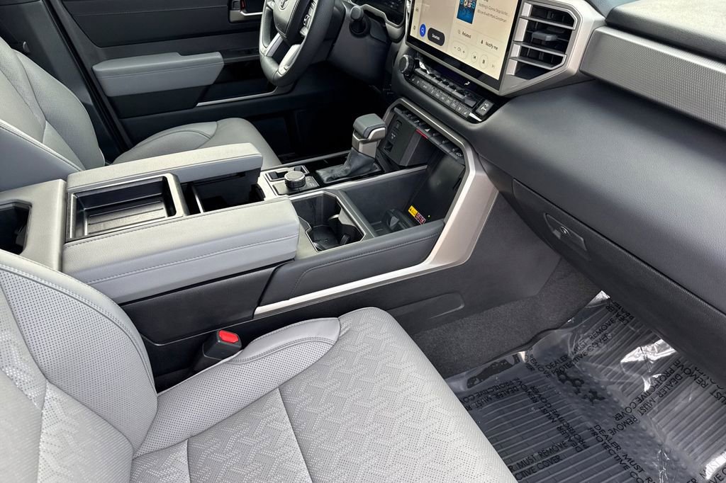Used 2025 Toyota Tundra Limited image 18