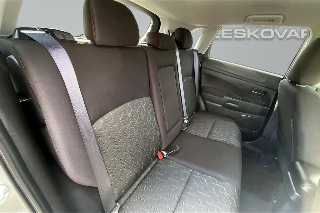 Used 2024 Mitsubishi Outlander Sport LE AWD/4WD image 26