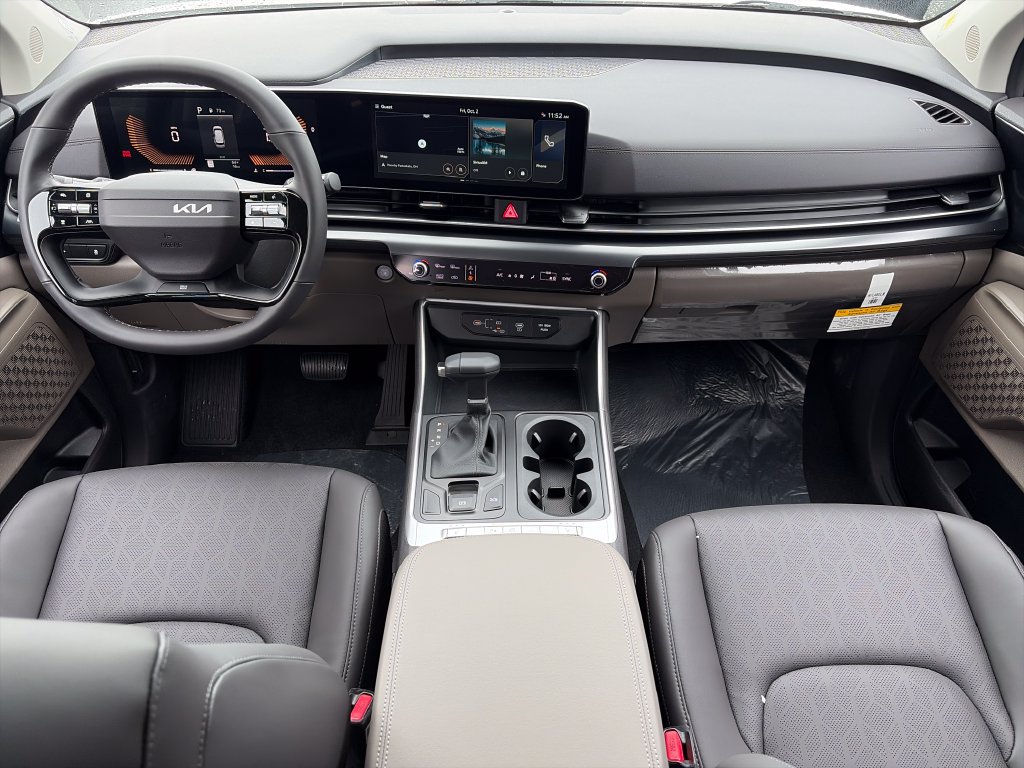 New 2027 Kia Carnival FWD image 10