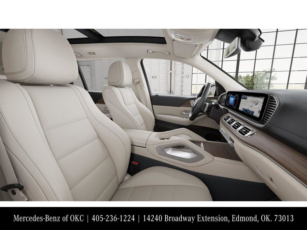 New 2026 Mercedes-Benz GLS 450 4MATIC image 4