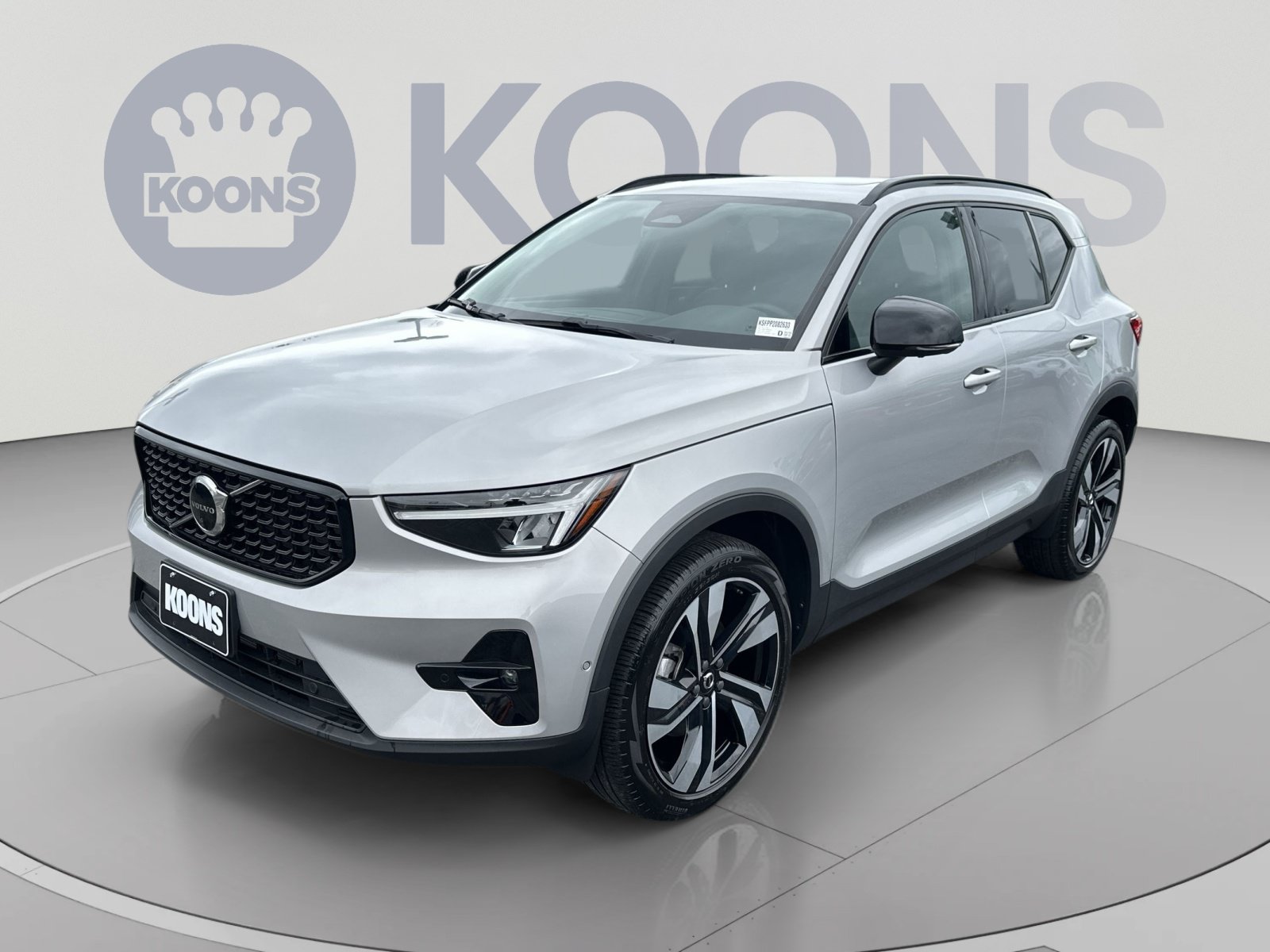 Used 2023 Volvo XC40 B5 Plus w/ Protection Package Premier AWD/4WD image 1