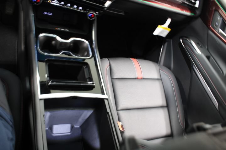 New 2026 Chevrolet Traverse RS FWD image 24