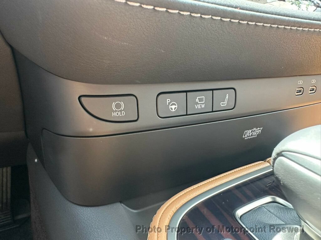 Used 2024 Lexus LS 500h AWD w/ Luxury Package image 19
