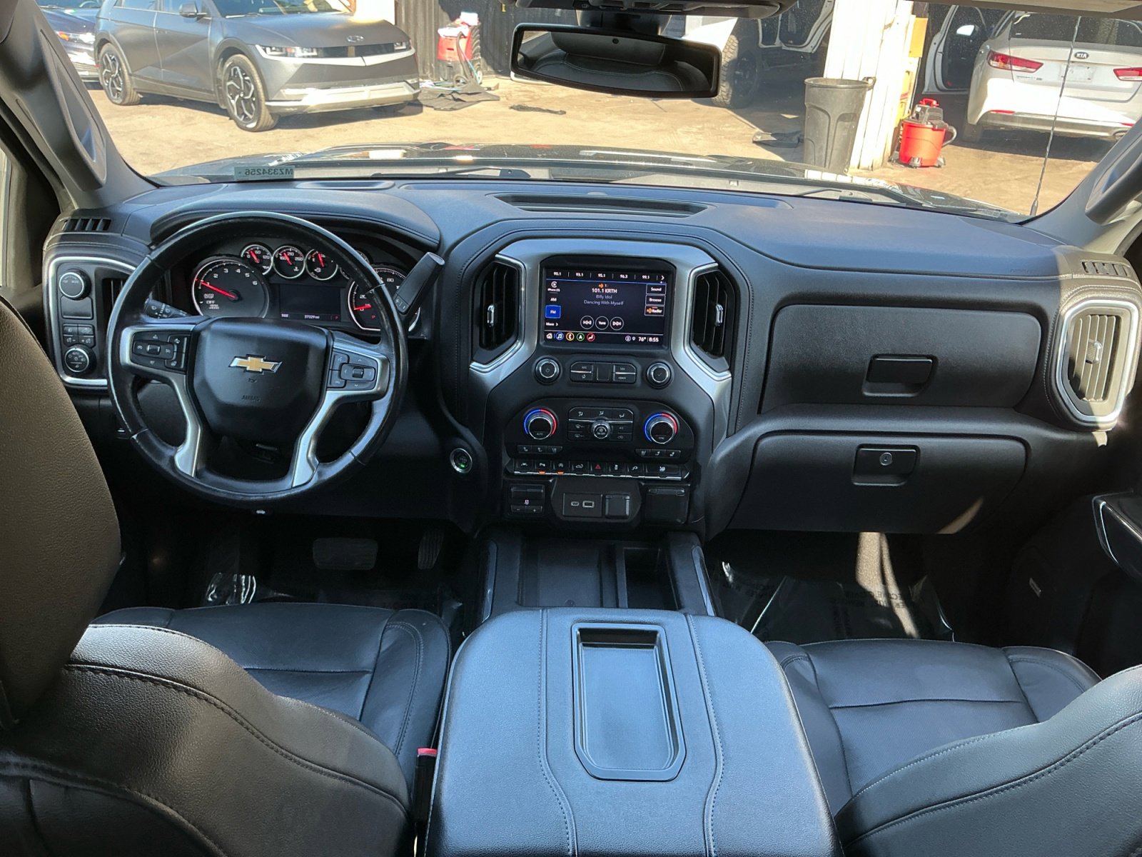 Used 2021 Chevrolet Silverado 1500 LTZ w/ LTZ Premium Package image 17