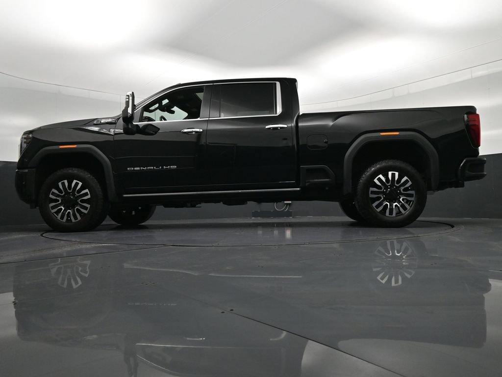 Used 2025 GMC Sierra 2500 Denali Ultimate AWD/4WD image 32
