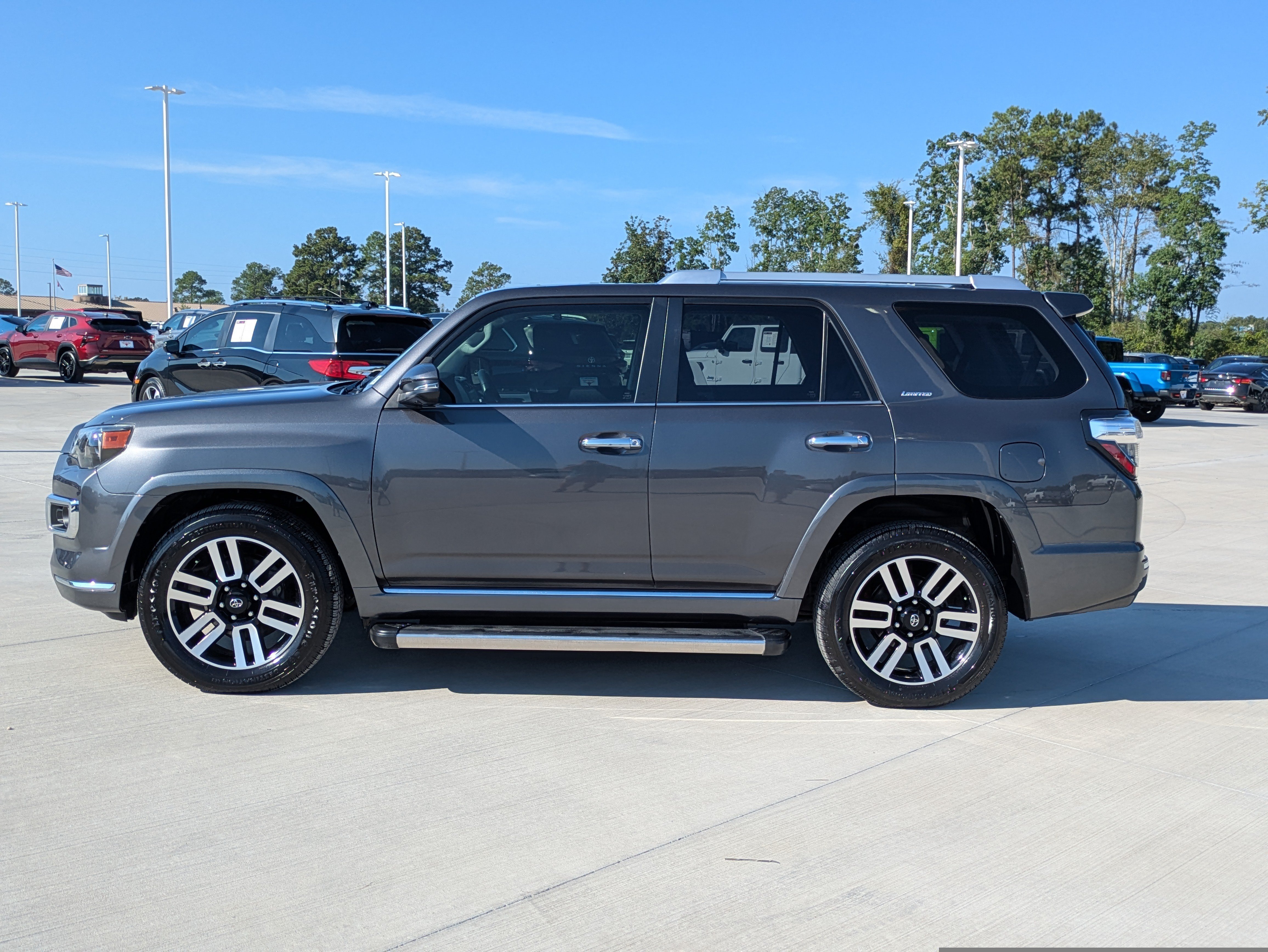 Used 2022 Toyota 4Runner Limited RWD image 2