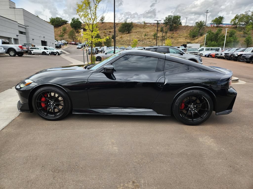 Used 2024 Nissan Z NISMO w/ Floor Mat Package RWD image 4