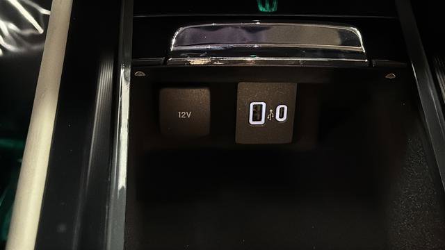 Used 2024 Lincoln Corsair Reserve image 36