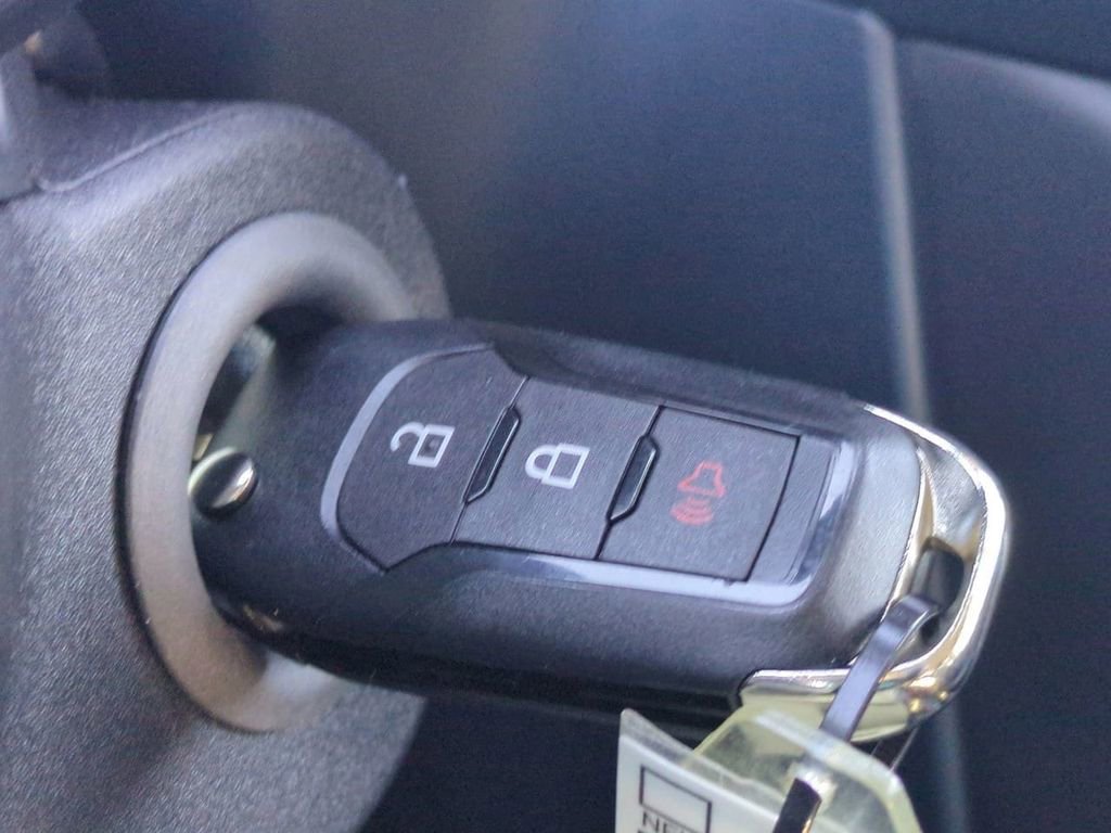 New 2025 Ford Maverick XL w/ Equipment Group 102A image 25