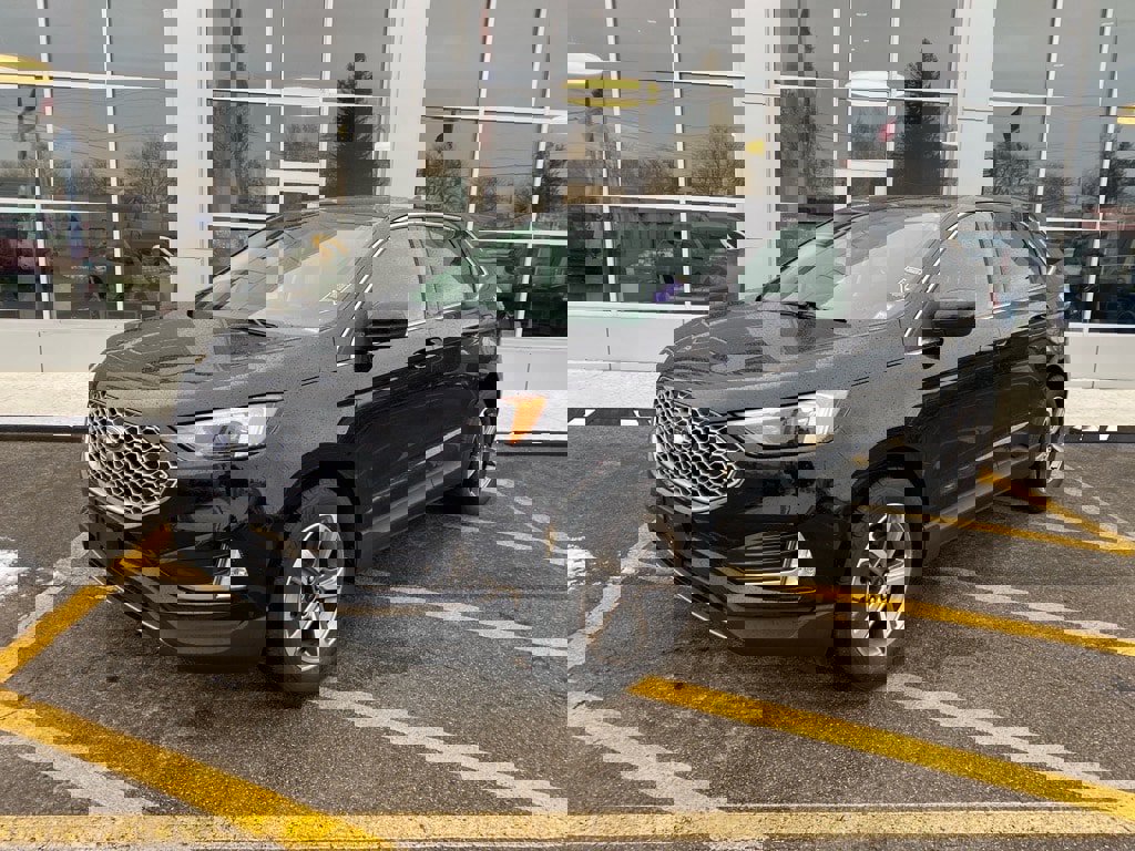 Used 2024 Ford Edge SEL w/ Convenience Package