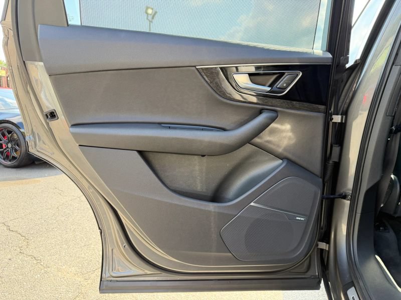 Used 2019 Audi Q7 3.0T Prestige AWD/4WD image 15