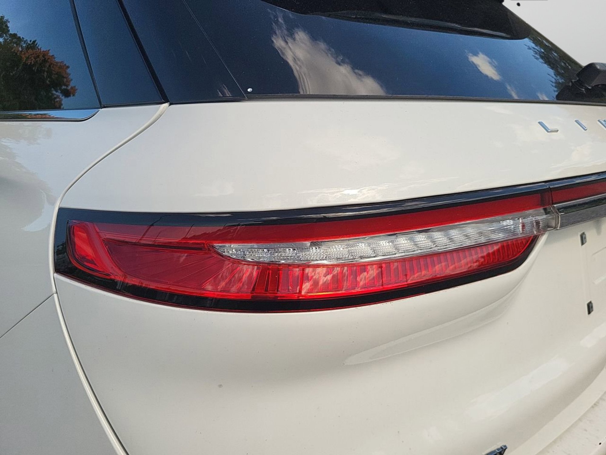 Used 2020 Lincoln Corsair Reserve w/ Elements Package image 5