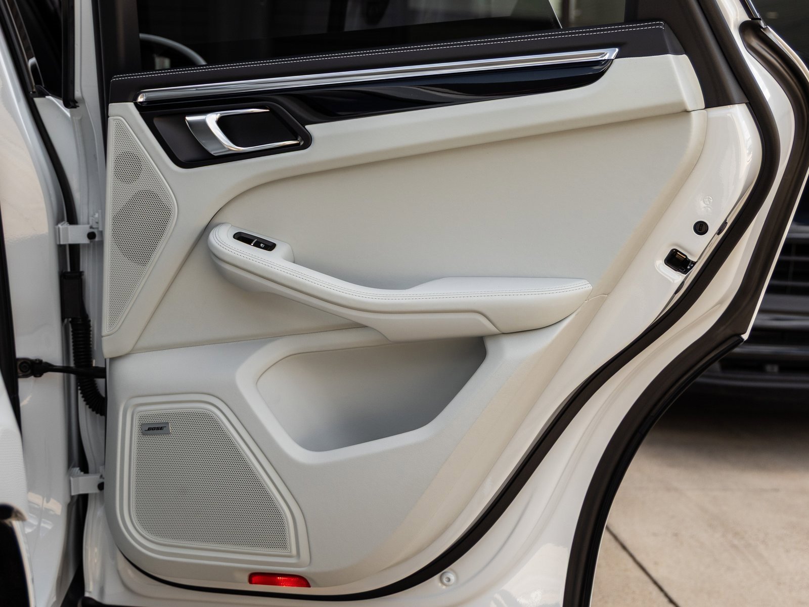 New 2026 Porsche Macan S image 40