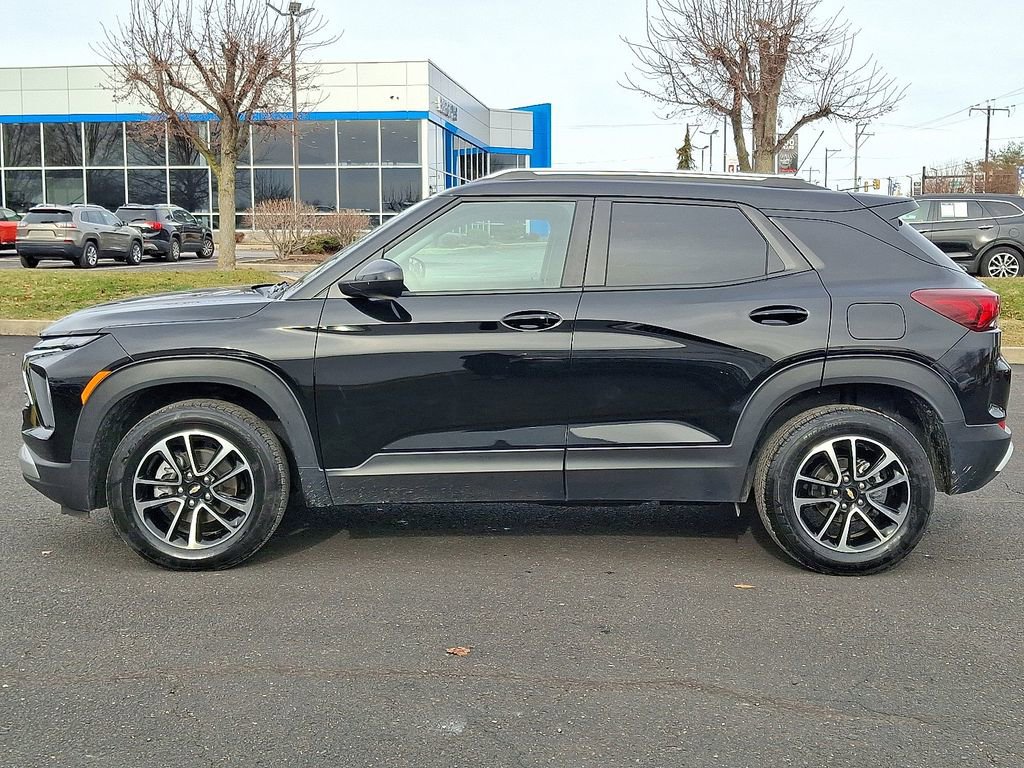 Used 2025 Chevrolet TrailBlazer LT image 9