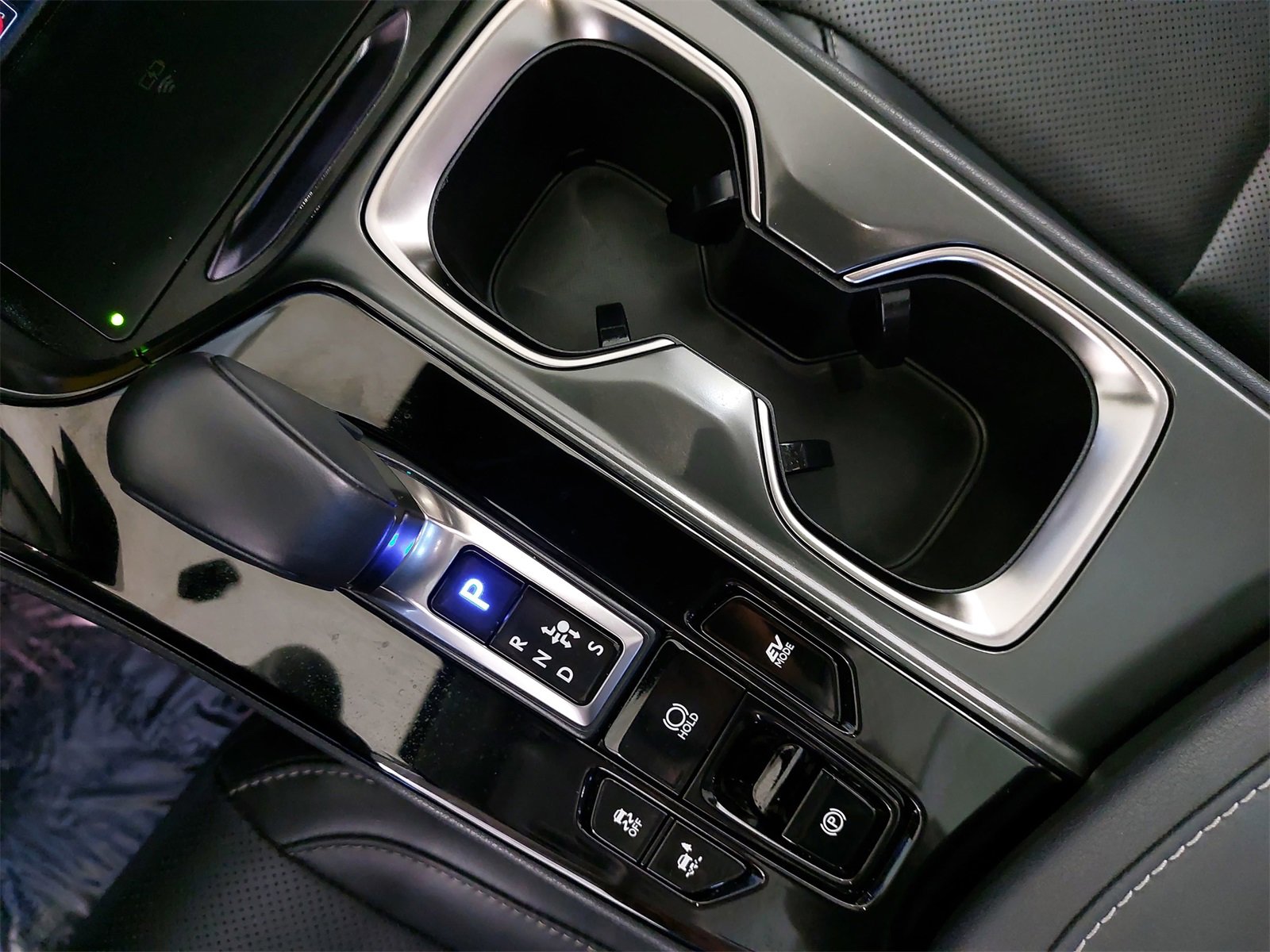 Used 2025 Lexus NX 350h AWD w/ Premium Package image 28