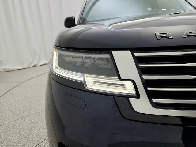 Certified 2025 Land Rover Range Rover SV AWD/4WD image 32